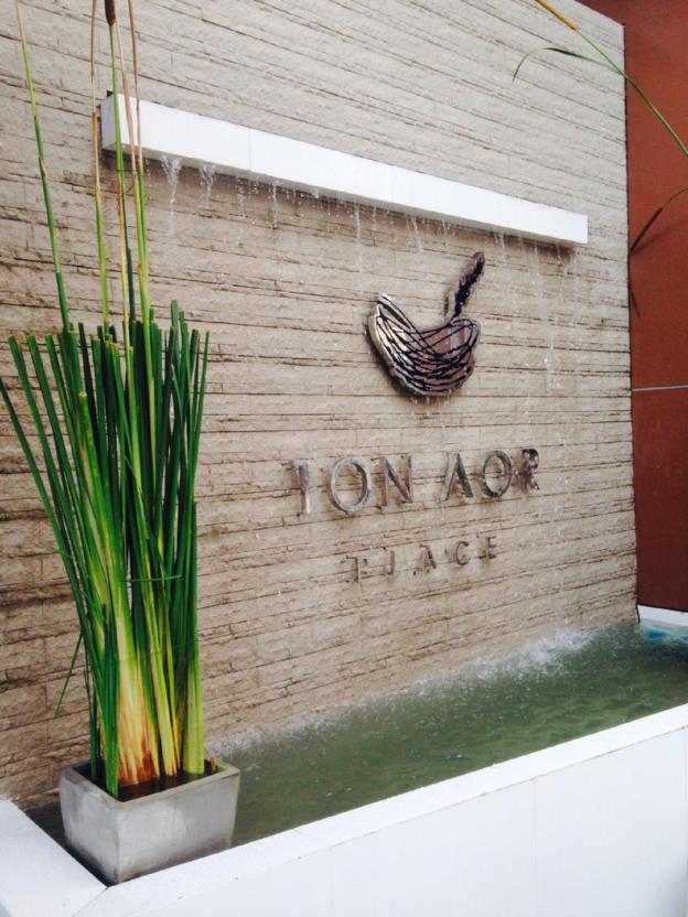 ton aor place hotel ratchada