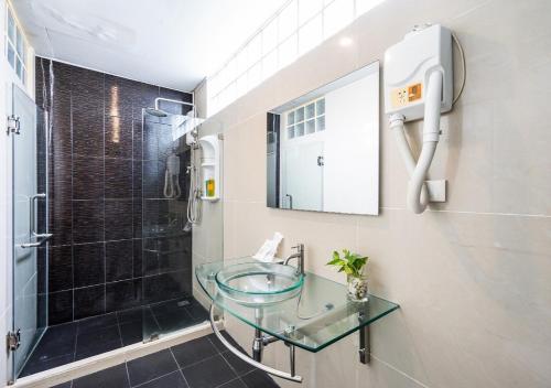 ton aor place hotel ratchada