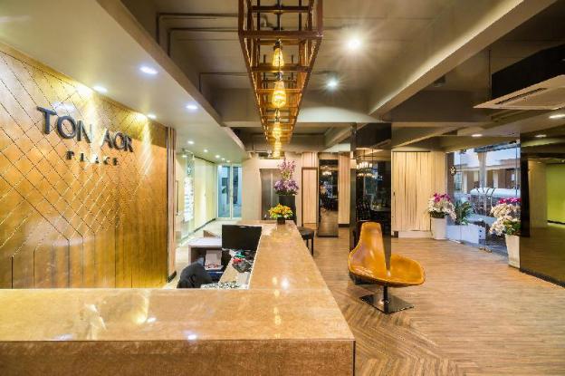 ton aor place hotel ratchada