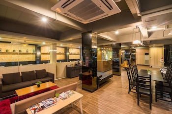 ton aor place hotel ratchada