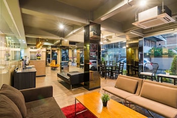 ton aor place hotel ratchada