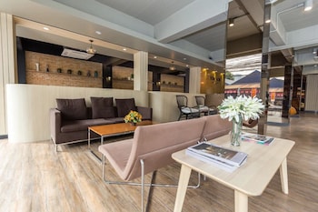 ton aor place hotel ratchada