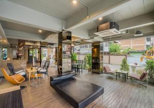 ton aor place hotel ratchada