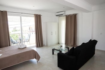 jessicas studios and apartments