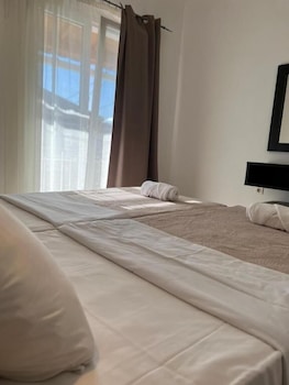 jessicas studios and apartments