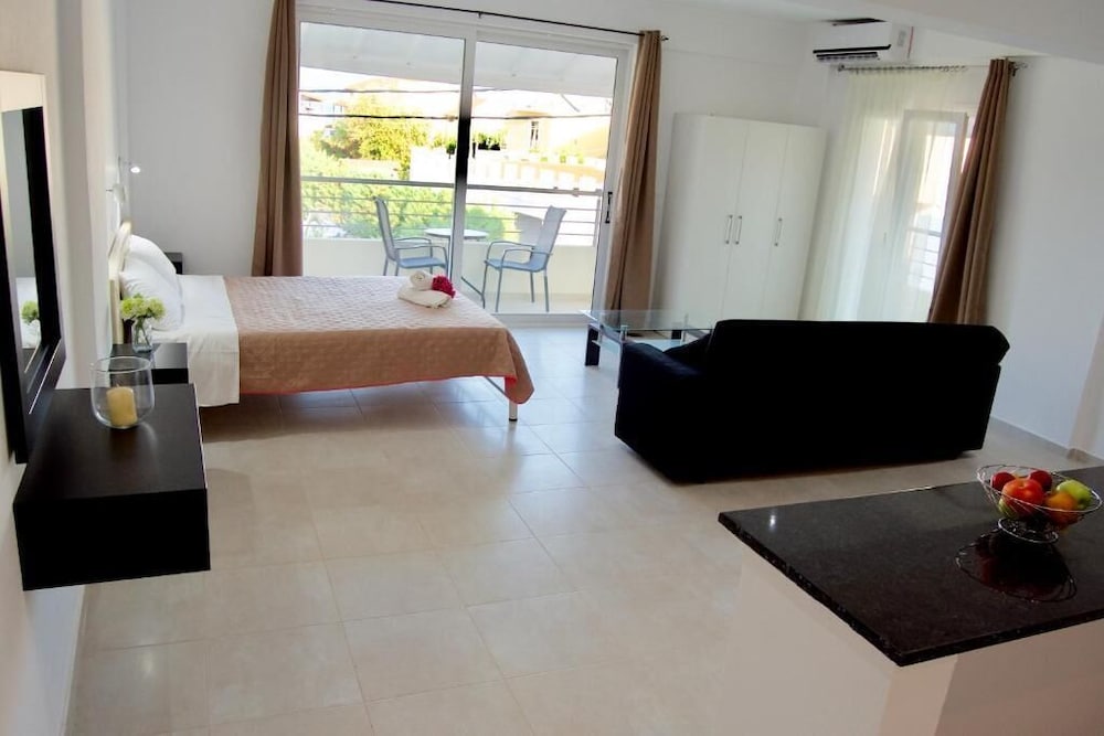 jessicas studios and apartments