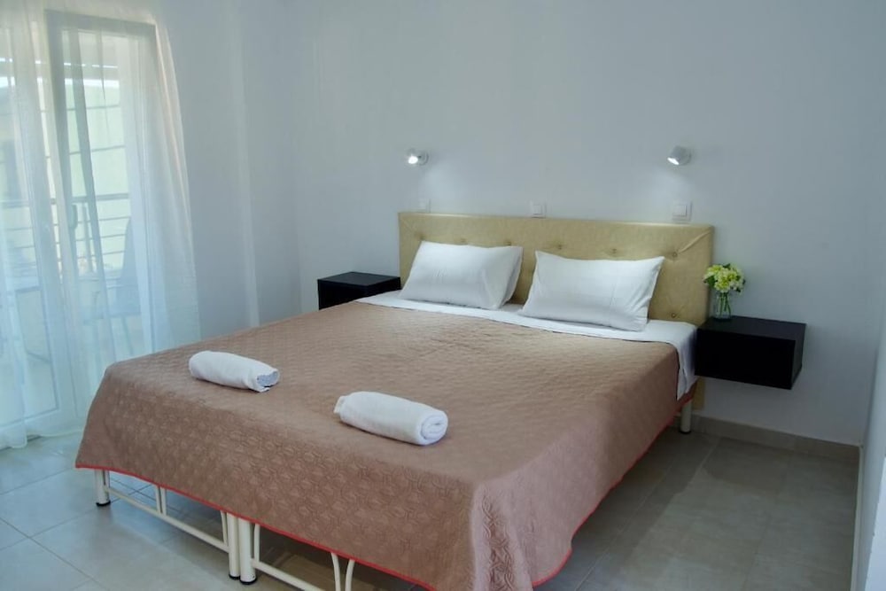 jessicas studios and apartments