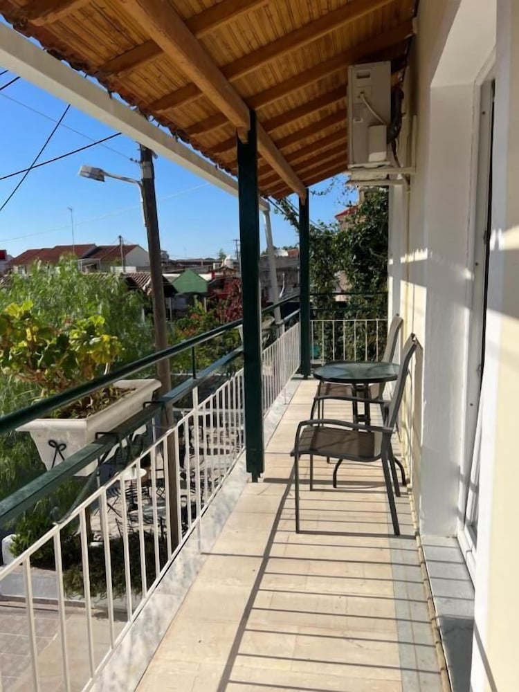 jessicas studios and apartments
