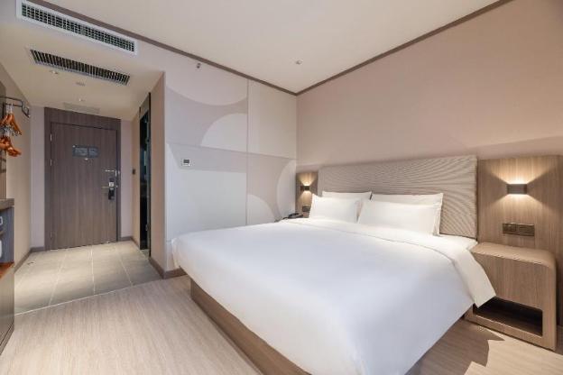 hanting hotel heze railway station