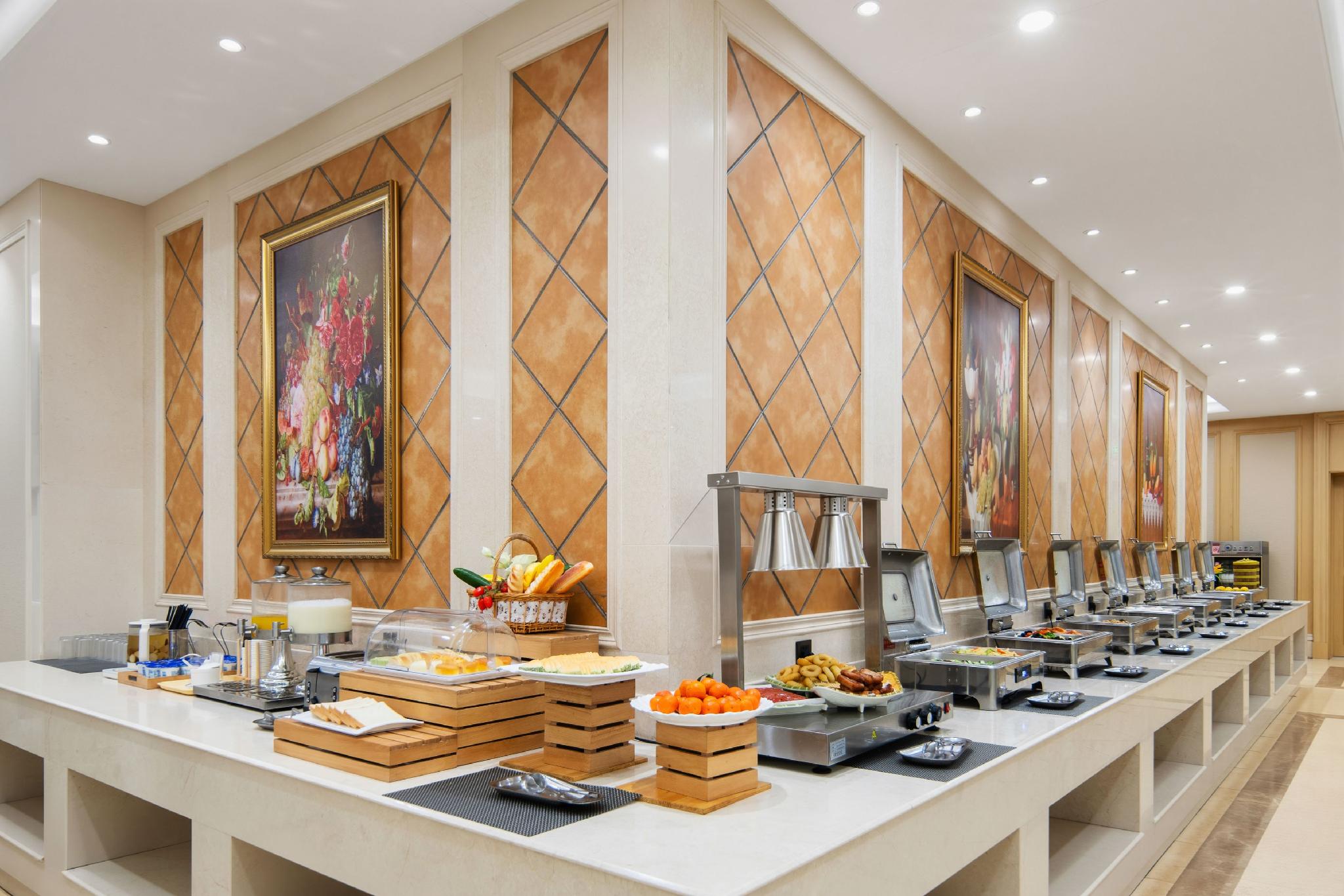 vienna international hotel huanggang normal college ruitian plaza