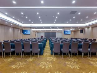 vienna international hotel huanggang normal college ruitian plaza