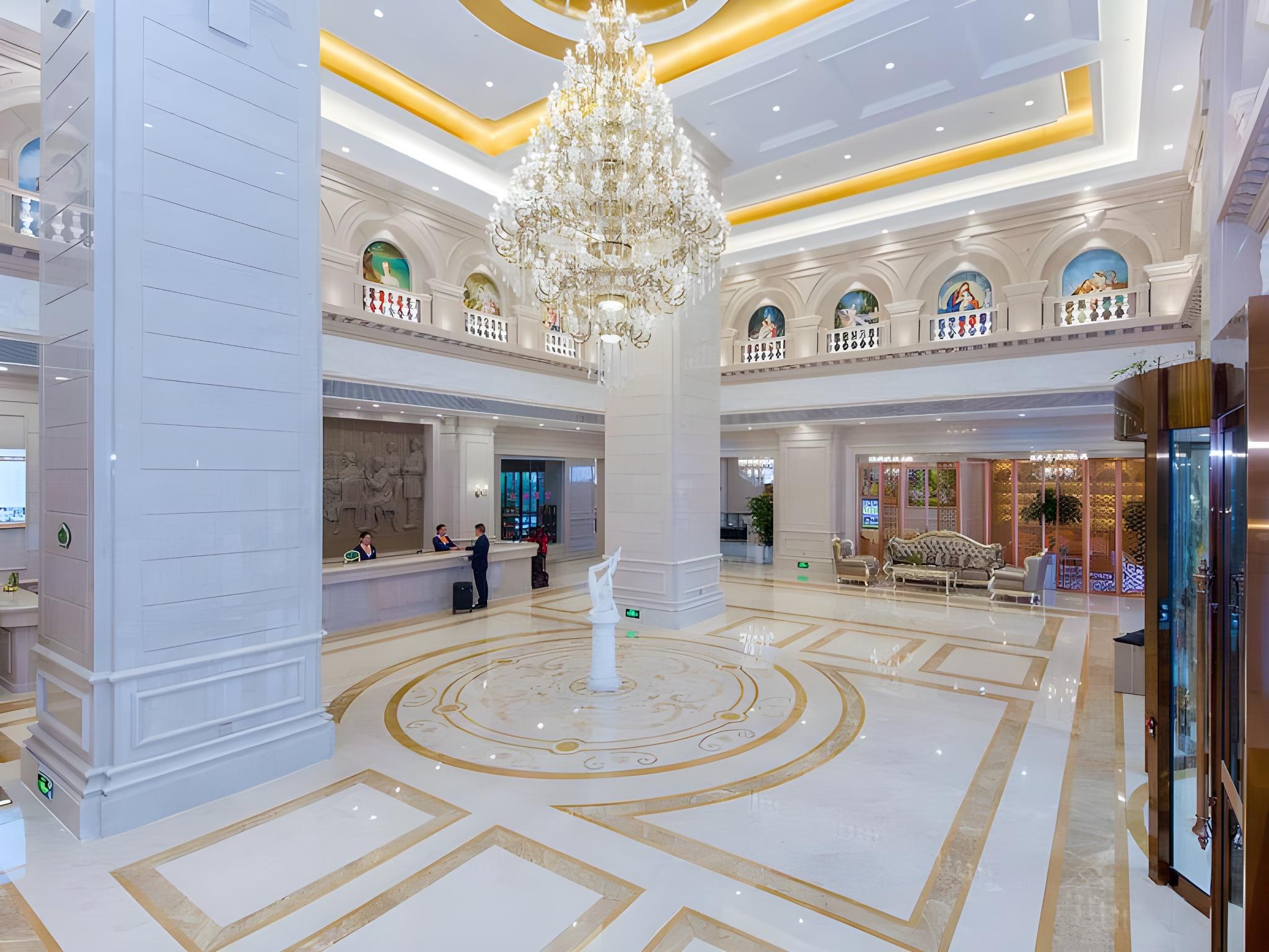 vienna international hotel huanggang dongmen road