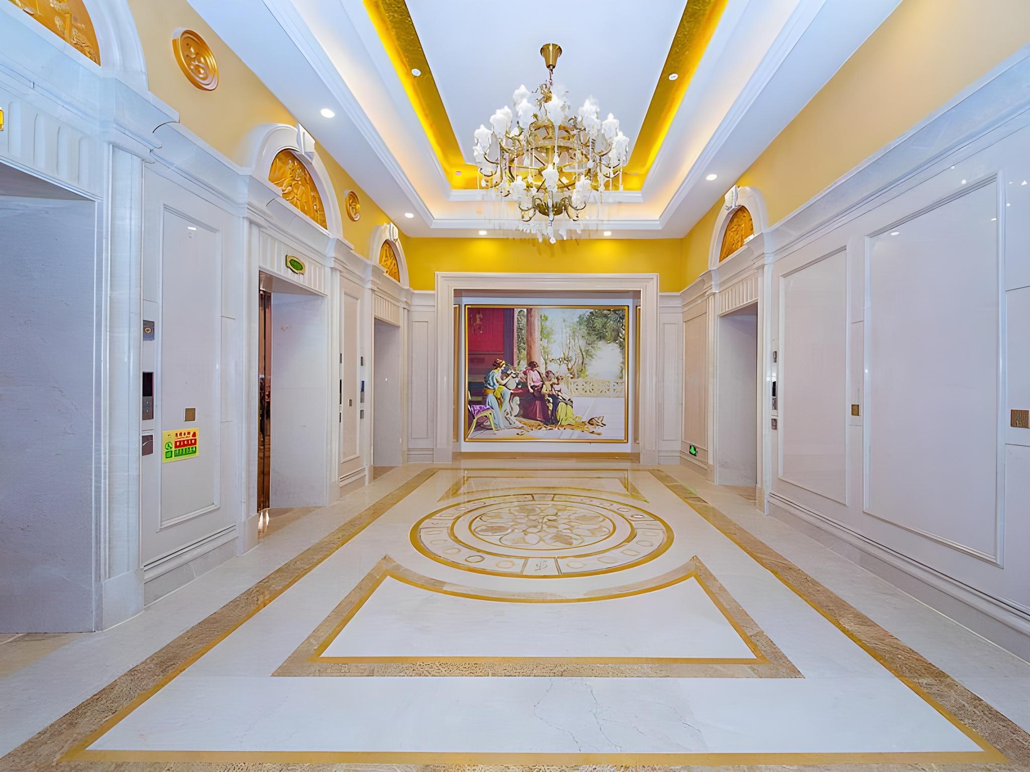 vienna international hotel huanggang dongmen road