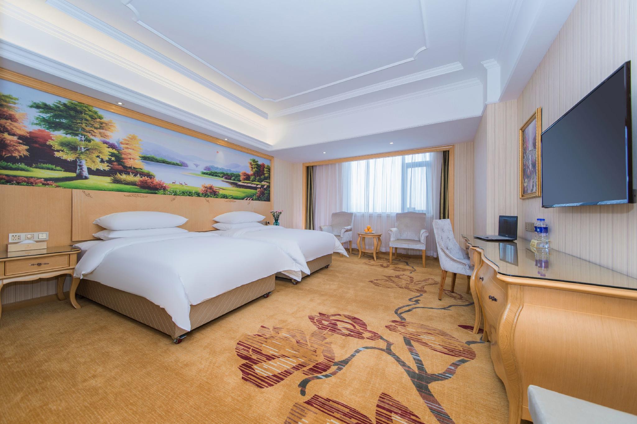 vienna international hotel huanggang dongmen road