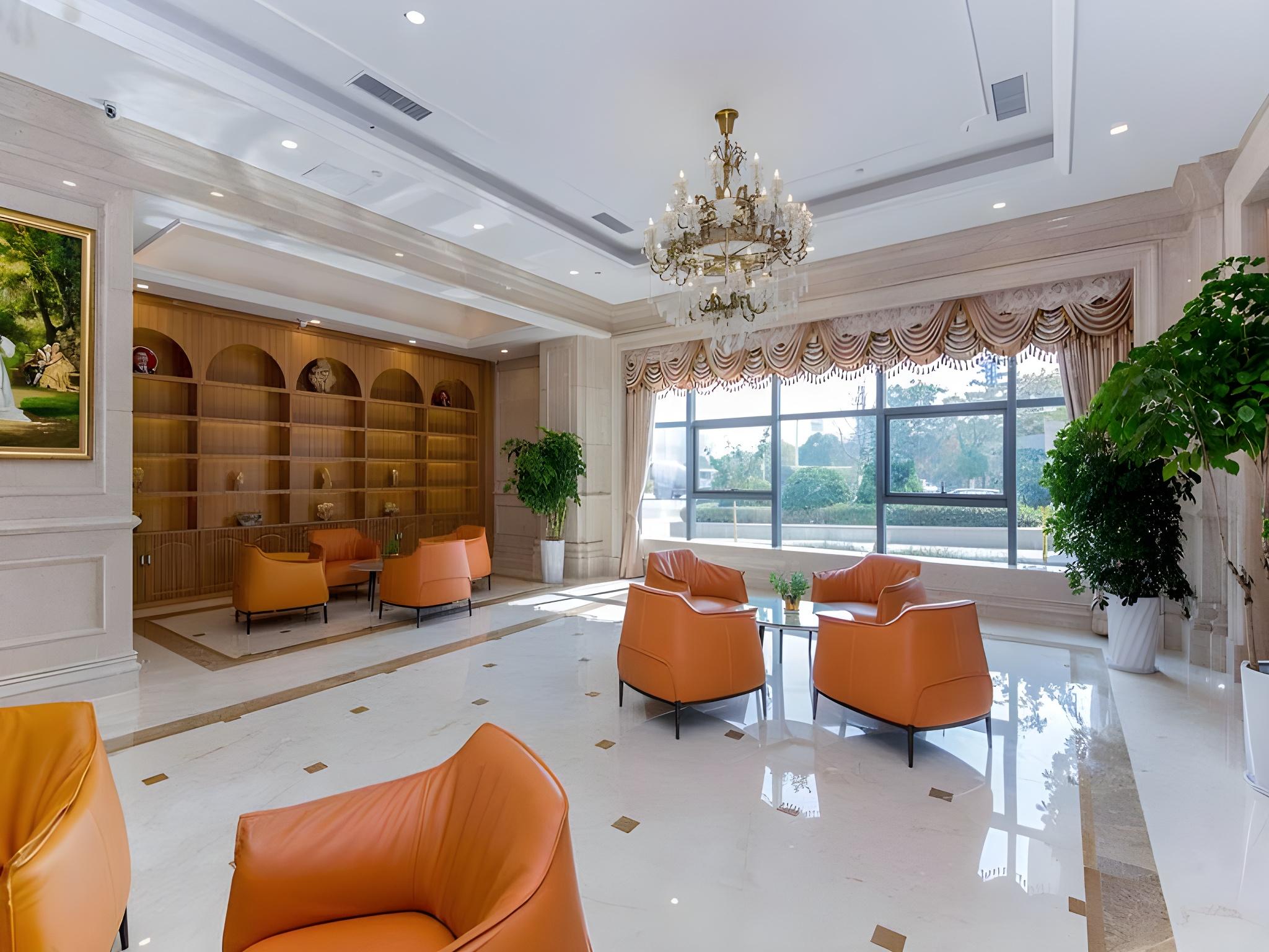 vienna international hotel huanggang dongmen road