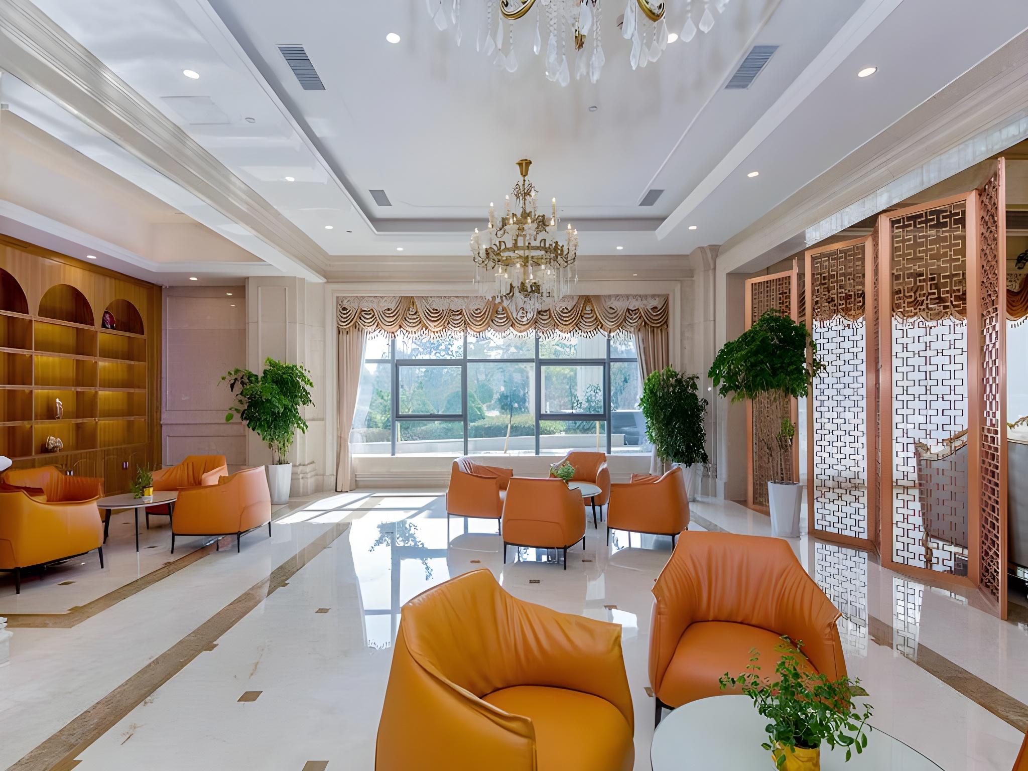 vienna international hotel huanggang dongmen road