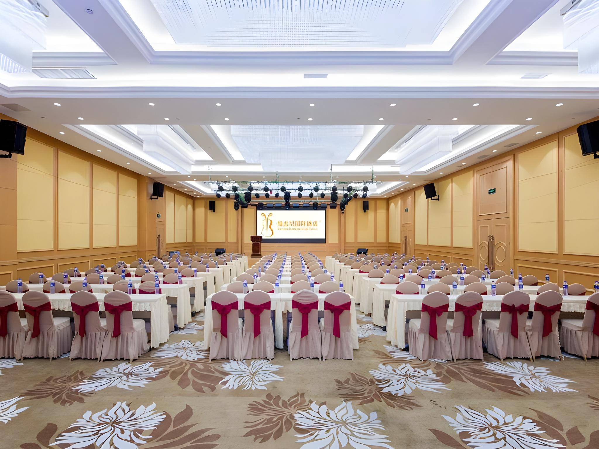 vienna international hotel huanggang dongmen road