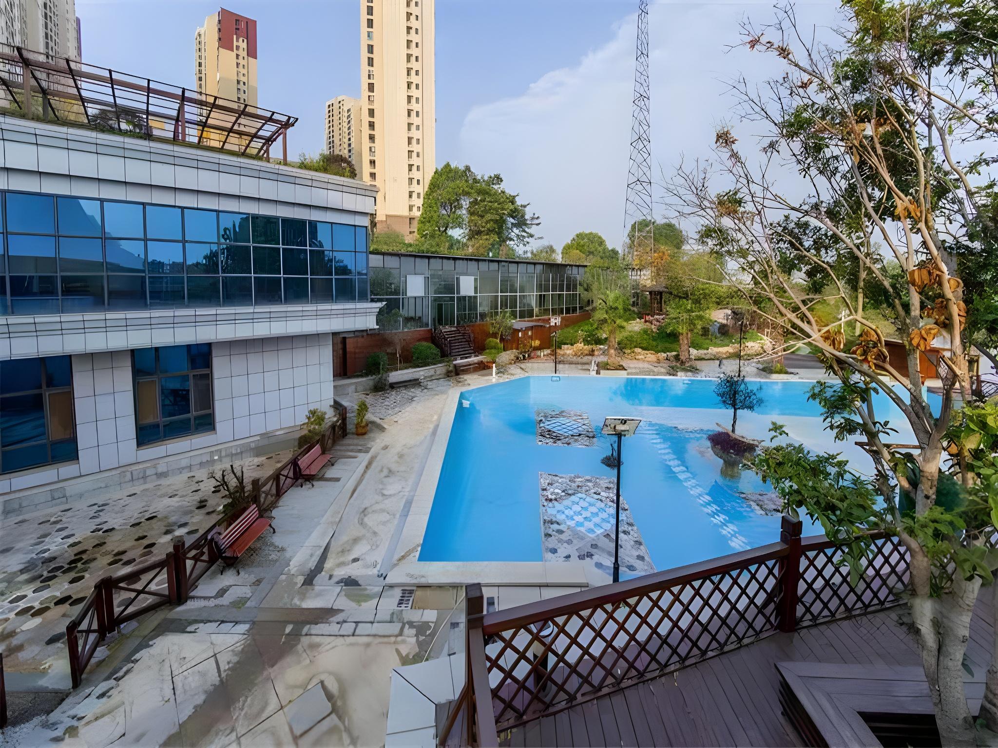vienna international hotel huanggang dongmen road