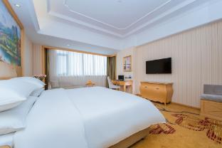 vienna international hotel huanggang dongmen road