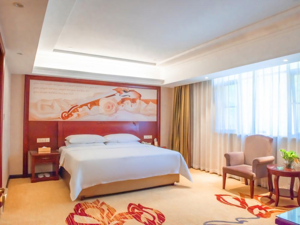 vienna hotel guangxi hechi fengshan