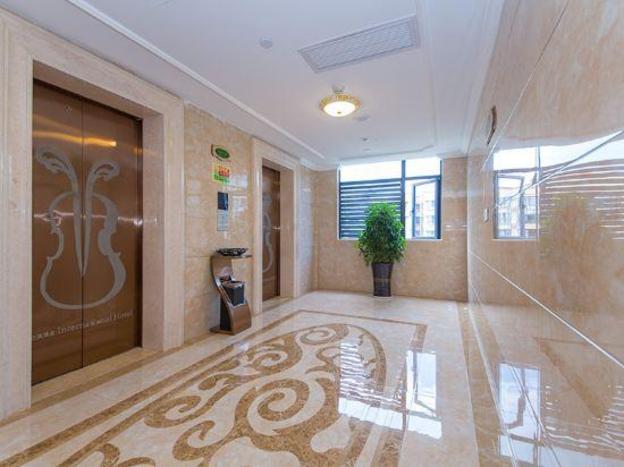 vienna international hotel enshi cultural center airport