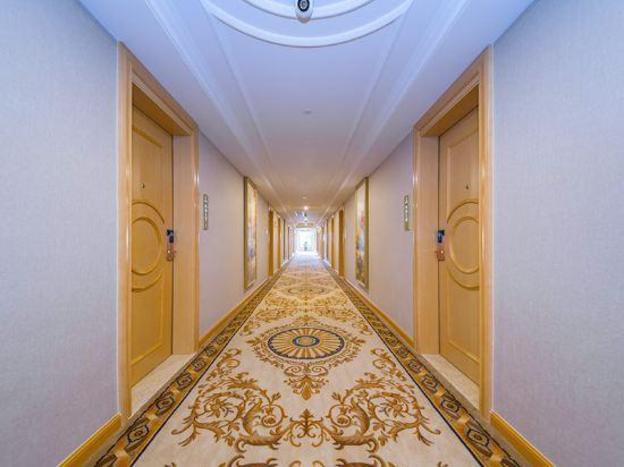 vienna international hotel enshi cultural center airport