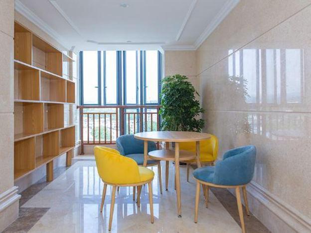 vienna international hotel enshi cultural center airport