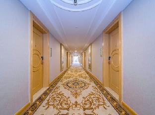 vienna international hotel enshi cultural center airport