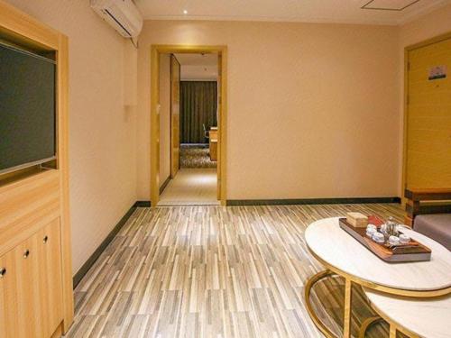 city comfort inn yangjiang yangxi renmin road kaixuan square