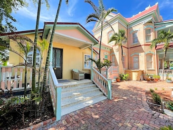 the southernmost house hotel adults only