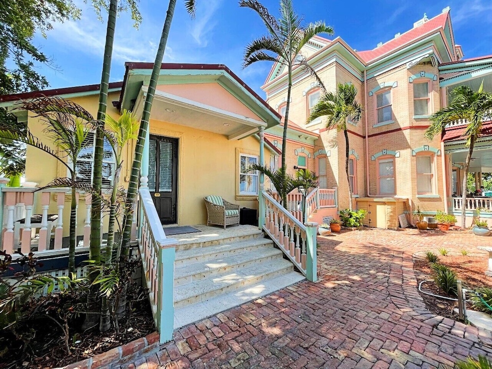 the southernmost house hotel adults only