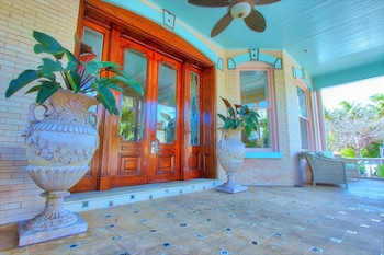 the southernmost house hotel adults only