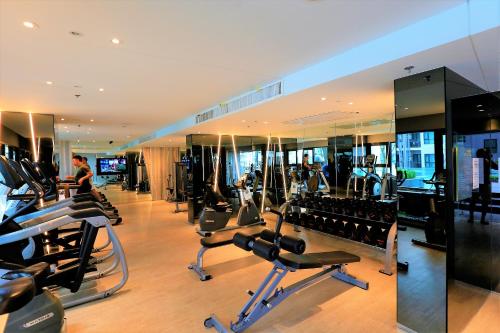 llx condo the base cityviewandsea view