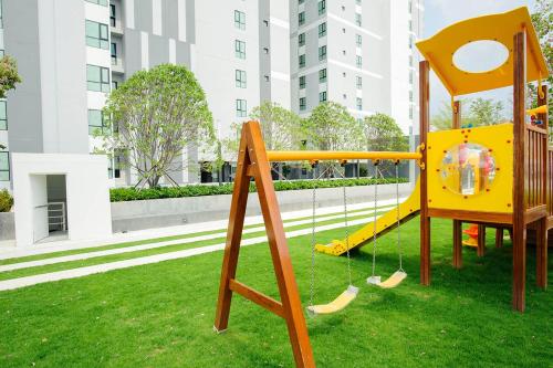 llx condo the base cityviewandsea view