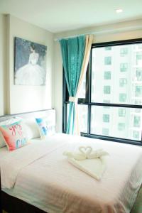 llx condo the base cityviewandsea view