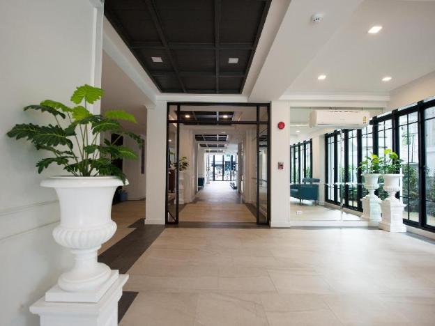 b2 riverside premier hotel