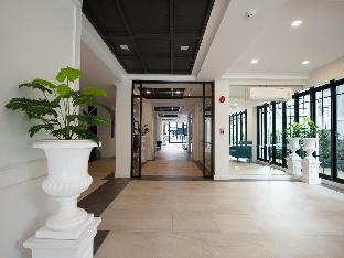 b2 riverside premier hotel