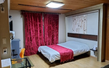el roman pension