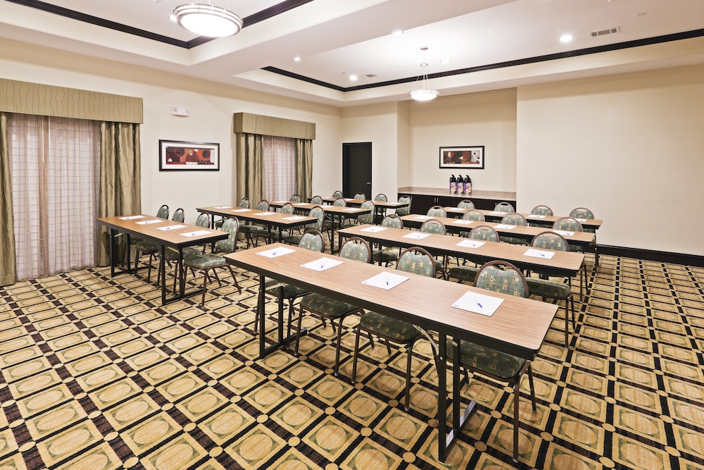 holiday inn express hotel and suites brownfield by ihg
