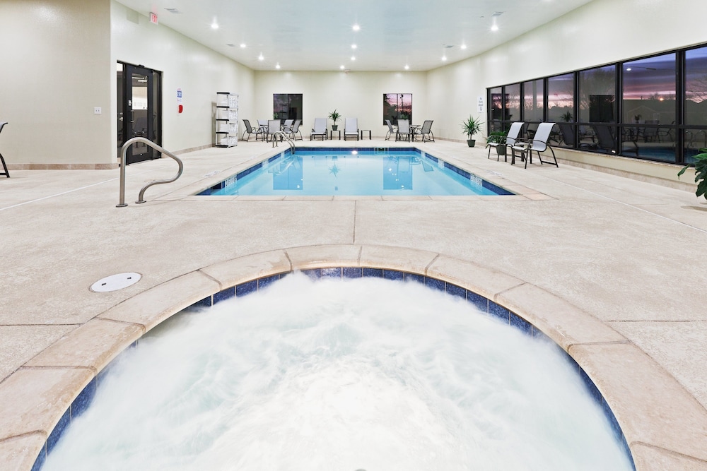 holiday inn express hotel and suites brownfield by ihg