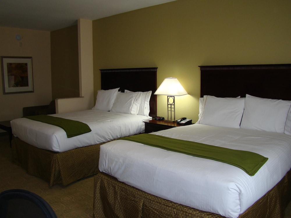 holiday inn express hotel and suites brownfield by ihg