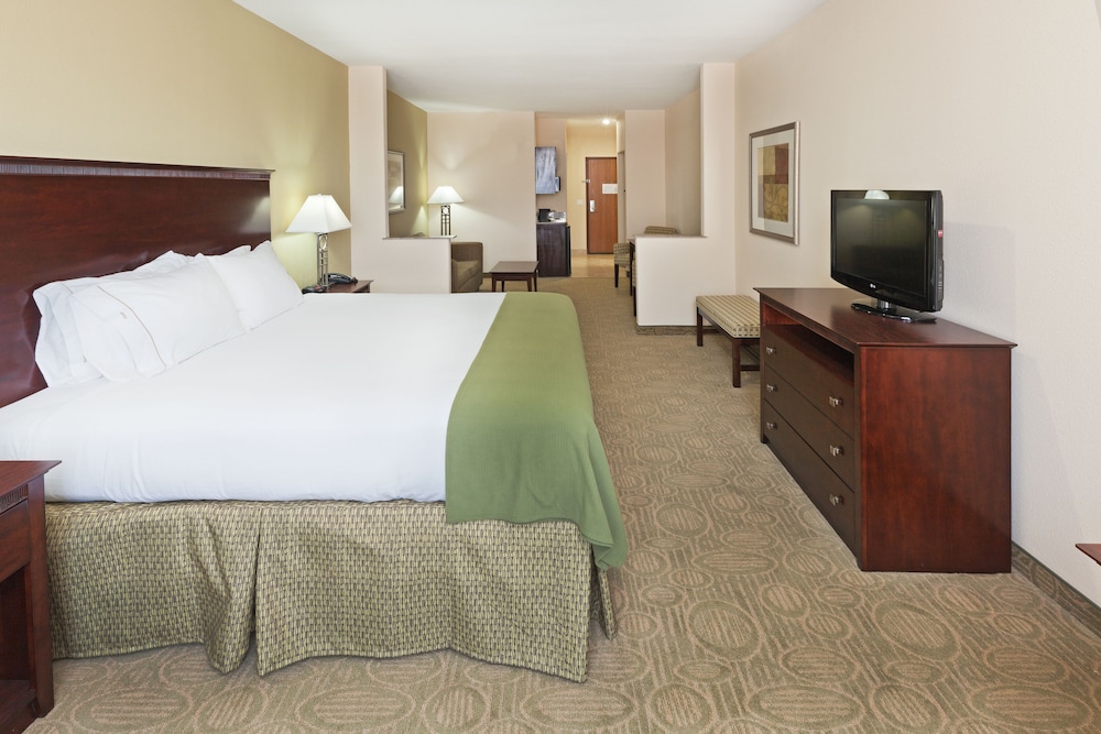 holiday inn express hotel and suites brownfield by ihg