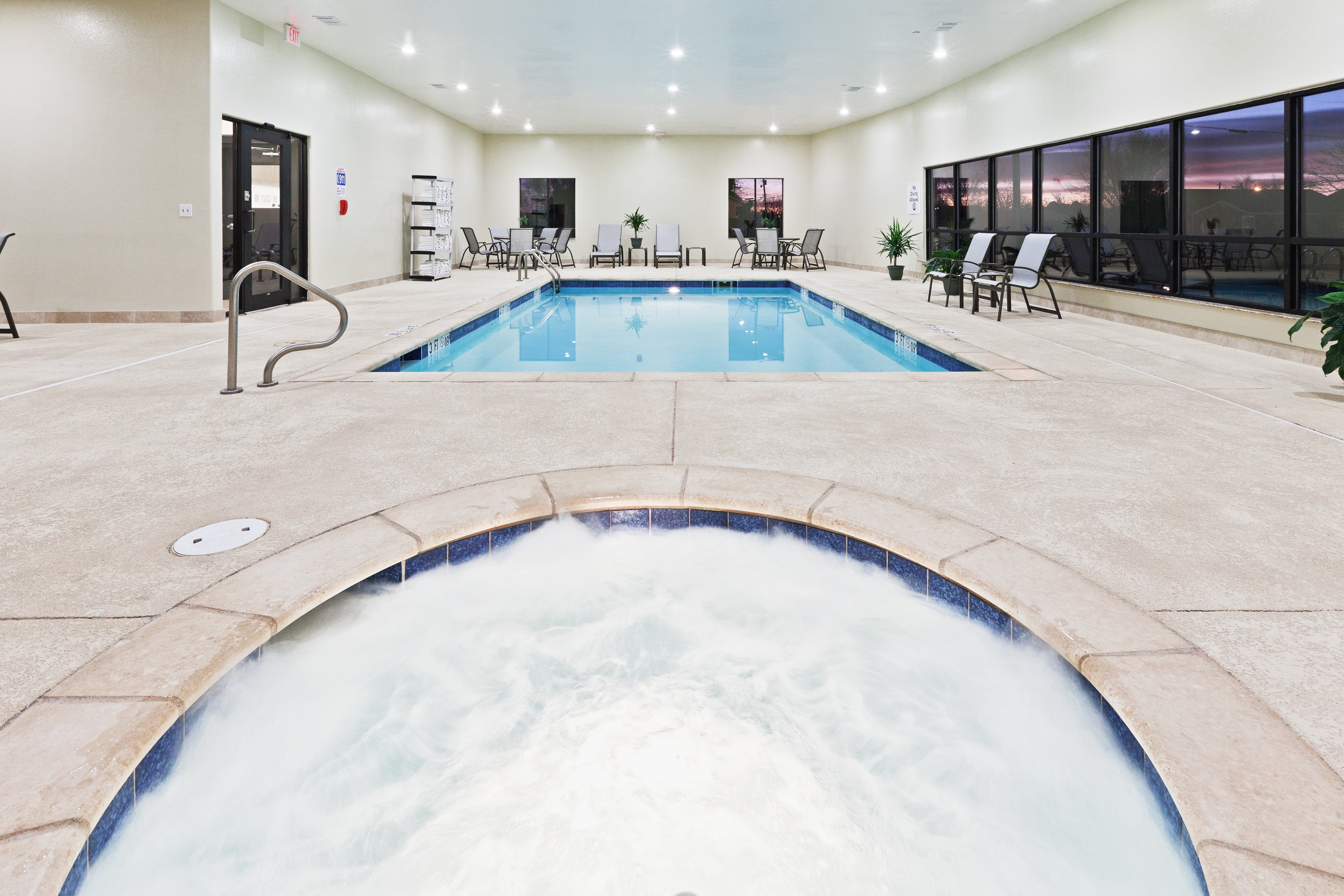 holiday inn express hotel and suites brownfield by ihg
