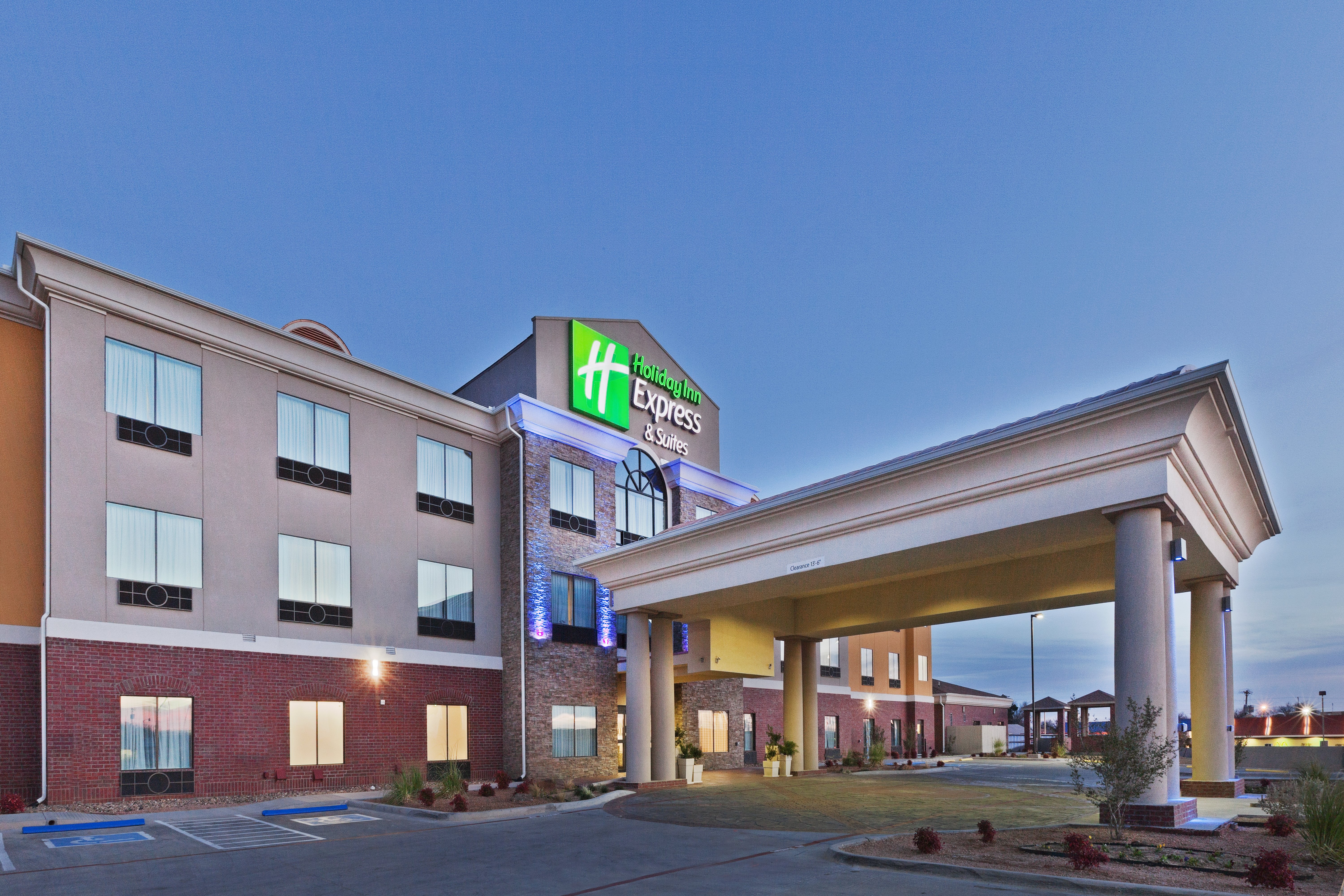 holiday inn express hotel and suites brownfield by ihg