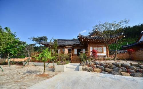 yeosu haneulchae hanok pension