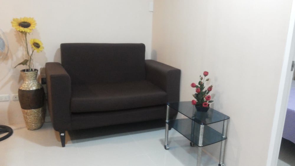 angel travellers transit house