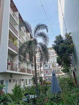 angel travellers transit house