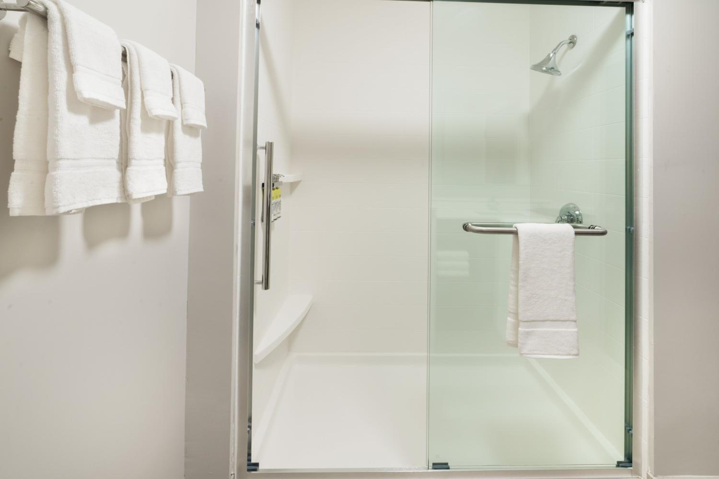 hampton inn and suites alexandria old town area south