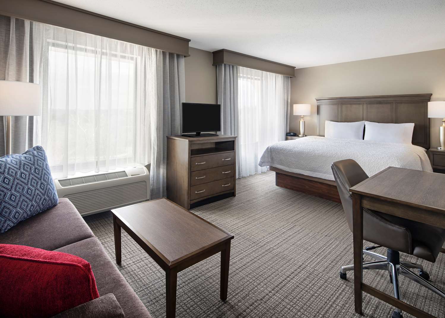 hampton inn and suites alexandria old town area south