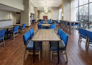 hampton inn and suites alexandria old town area south